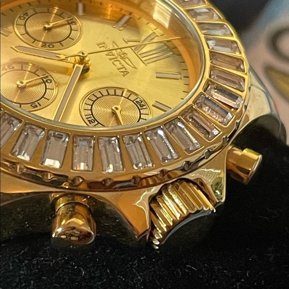 Invicta Woman’s Watch Mother of Pearl - Picture 9 of 15